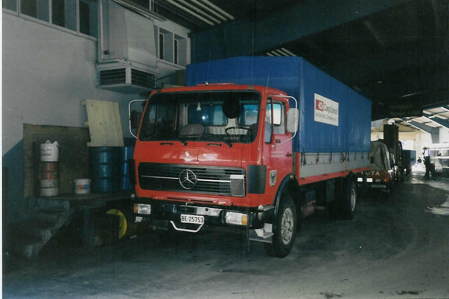 AFA Adelboden - BE 25'753 - Mercedes Lastwagen (Jg. 1978) am 18. Februar 1990 im Autobahnhof Adelboden