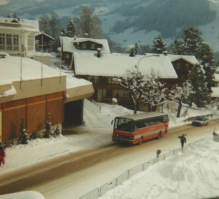 AFA Adelboden - Nr. 12/BE 332'700 - Setra (Jg. 1985) im Februar 1988 in Adelboden, Landstrasse