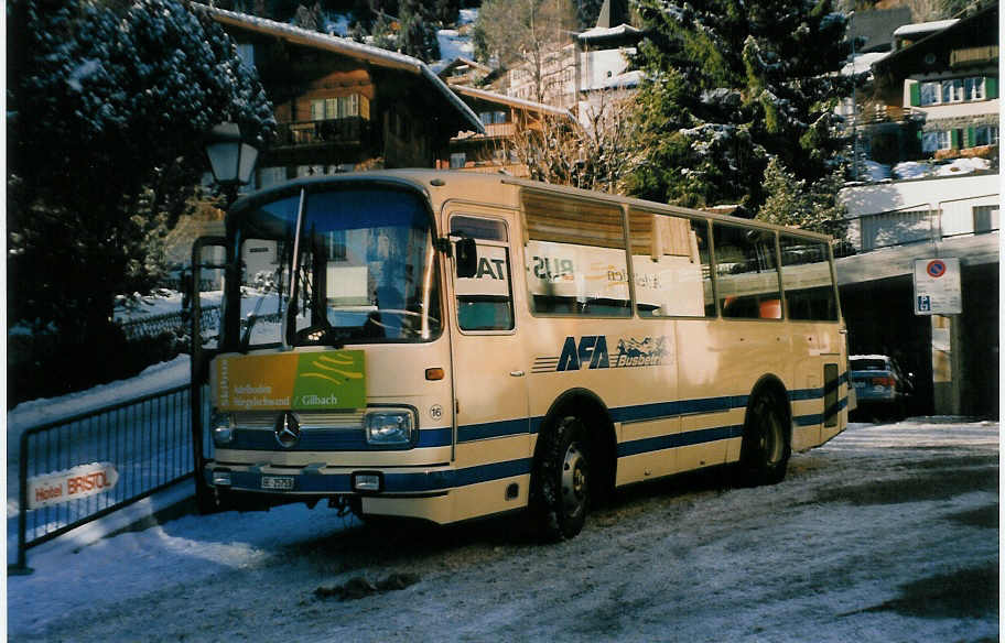 AFA Adelboden - Nr. 16/BE 25'753 - Mercedes/Vetter (Jg. 1975/ex FART Locarno Nr. 3) am 25. Dezember 1998 beim Autobahnhof Adelboden