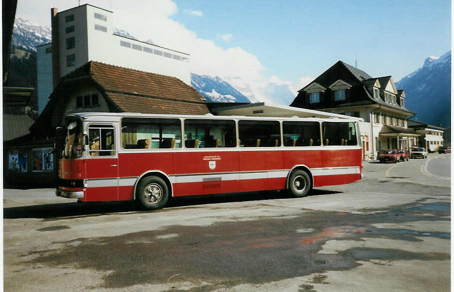 AFA Adelboden - Nr. 18/BE 26'773 - FBW/R&J (Jg. 1974) im April 1988 beim Bahnhof Frutigen