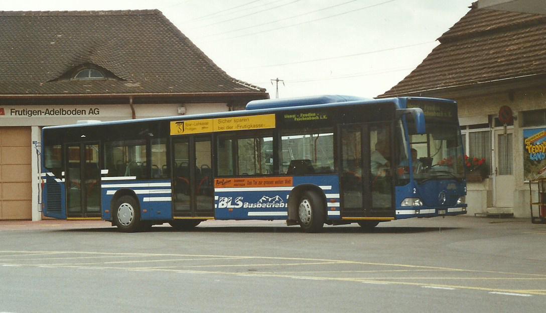 AFA Adelboden - Nr. 1/BE 19'692 - Mercedes (Jg. 1999) am 4. Juli 2001 beim Bahnhof Frutigen