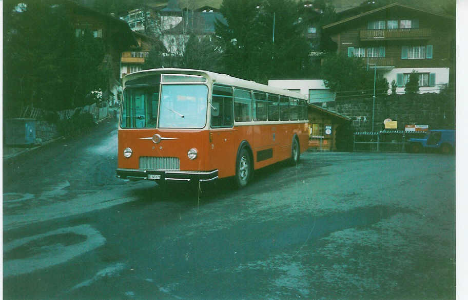 AFA Adelboden - Nr. 21/BE 345'173 - FBW/Tscher (Jg. 1964/ex P 25'508) im Januar 1988 beim Autobahnhof Adelboden