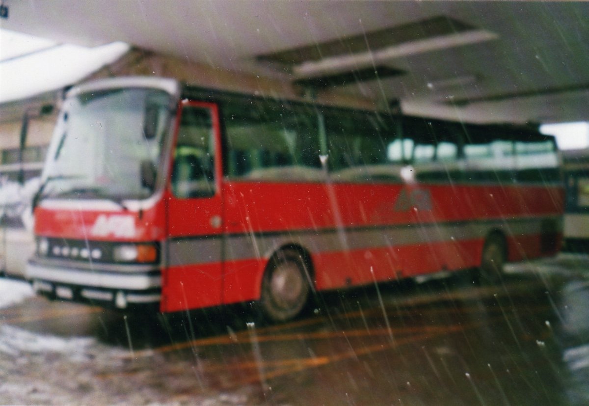 AFA Adelboden - Nr. 21/BE 21'181 - Setra (Jg. 1980) am 28. Dezember 1999 beim Bahnhof Frutigen