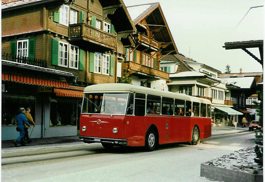 AFA Adelboden - Nr. 23/BE 345'172 - FBW/R&J (Jg. 1962/ex Bucheli, Kriens) im Januar 1988 in Adelboden, Dorfstrasse