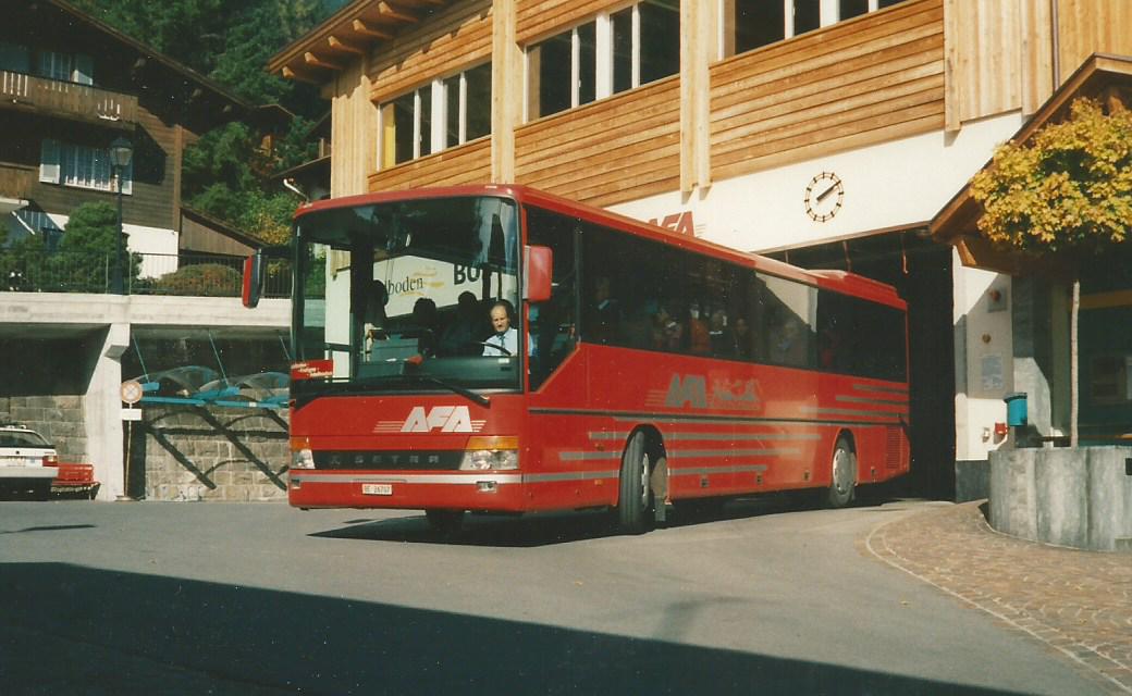 AFA Adelboden - Nr. 7/BE 26'707 - Setra (Jg. 1997) am 17. Oktober 1998 beim Autobahnhof Adelboden