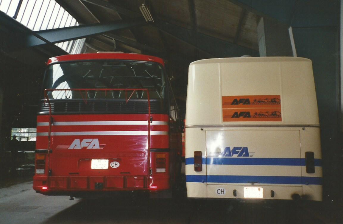 AFA Adelboden - Nr. 9/BE 26'709 - Setra (Jg. 1990) + Nr. 16/BE 25'753 - Mercedes/Vetter (Jg. 1975/ex FART Locarno Nr. 3) am 21. Juli 2002 im Autobahnhof Adelboden