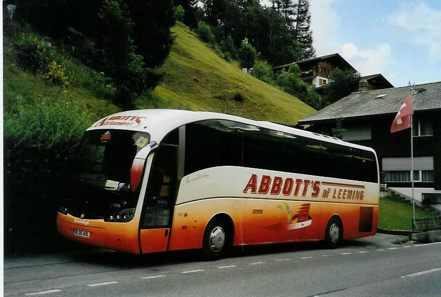 Aus England: Abbott's, Leeming - BL05 AOL - Volvo/Sunsundegui am 23. Juli 2006 in Adelboden, Margeli