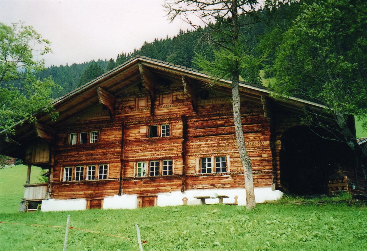 Das Adelbodnerhaus am 13. August 2000 in Adelboden, Stiegelschwand