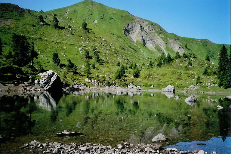 Der Elsigsee auf der Elsigenalp im Juli 1992 bei Achseten