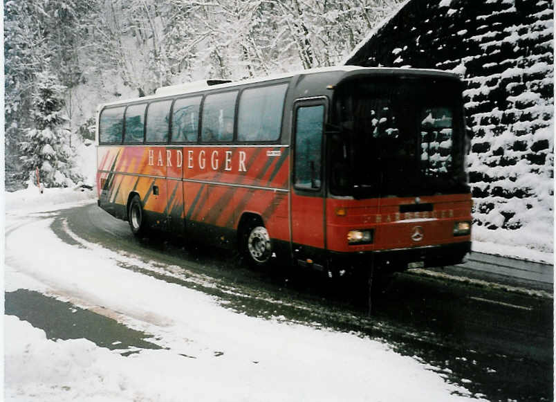 Hardegger, Birsfelden - BL .... - Mercedes am 20. Februar 2000 in Achseten, Husweidlistutz