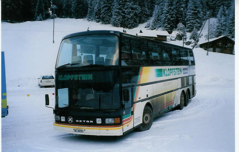 Klopfstein, Laupen - Nr. 13/BE 90'076 - Setra am 12. Januar 1999 in Adelboden, Unter dem Birg
