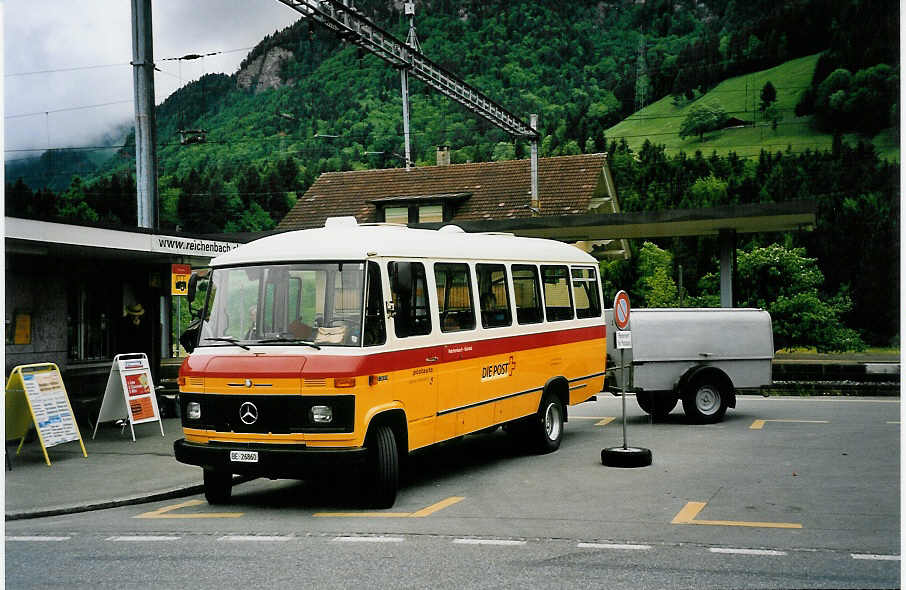 Portenier, Adelboden - Nr. 9/BE 26'860 - Mercedes (ex Geiger, Adelboden Nr. 9) am 25. Mai 2002 beim Bahnhof Reichenbach