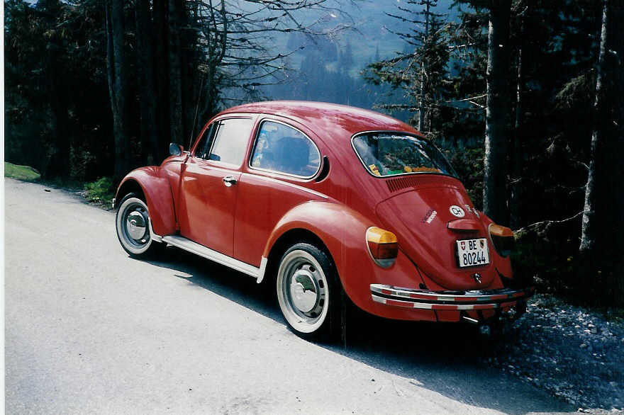 VW-Kfer auf der Geilsstrasse im Juni 1986 bei Adelboden