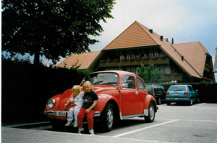 VW-Kfer - BE 80'244 - am 10. Juli 1998 in Affoltern, Schaukserei