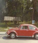 VW-Kfer auf einem Rastplatz im Jahr 1983 in der DDR