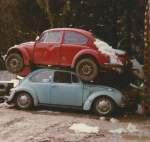 vw-kaefer/476174/vw-kaefer-auf-dem-abbruch-im-jahr VW-Kfer auf dem Abbruch im Jahr 1984 in Emdthal