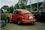 VW-Kfer - BE 80'244 - am 2. Juni 2001 in Gurzelen, Mehrzweckgebude